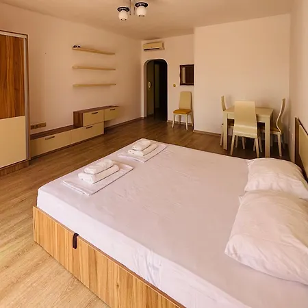 Izvora Front Apartmanhotel