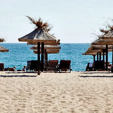 Lägenhetshotell Izvora Front