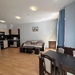 Aparthotel Izvora Front