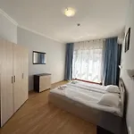 Aparthotel Izvora Front 3*