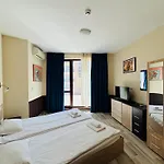 Izvora Front Aparthotel Golden Sands