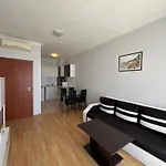 Aparthotel Izvora Front 3*