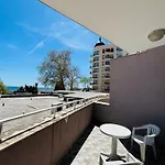 Izvora Front Aparthotel 3*