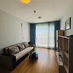 Aparthotel Izvora Front 3*