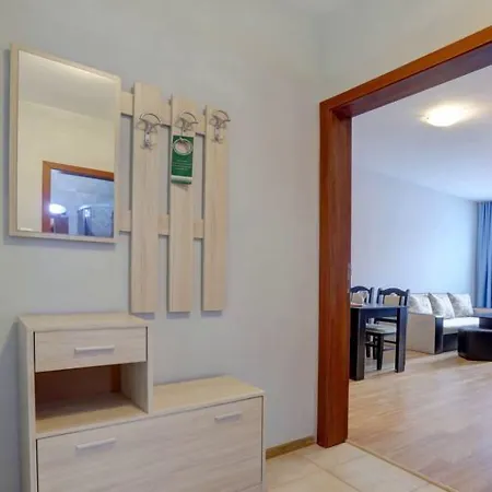 Izvora Front Hotel apartamentowy 3*