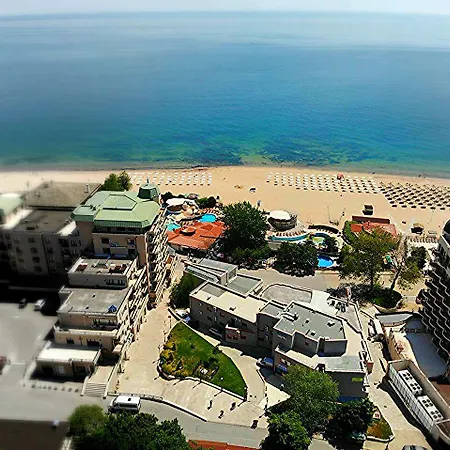 Izvora Front アパートホテル 3*