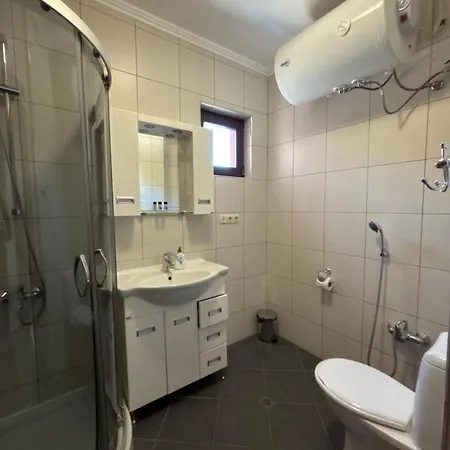 Aparthotel Izvora Front 3*