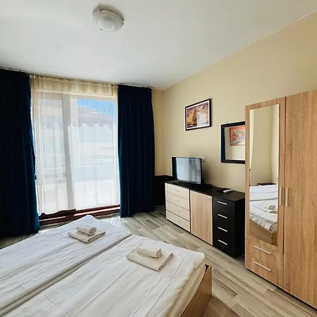 Izvora Front Апарт-отель