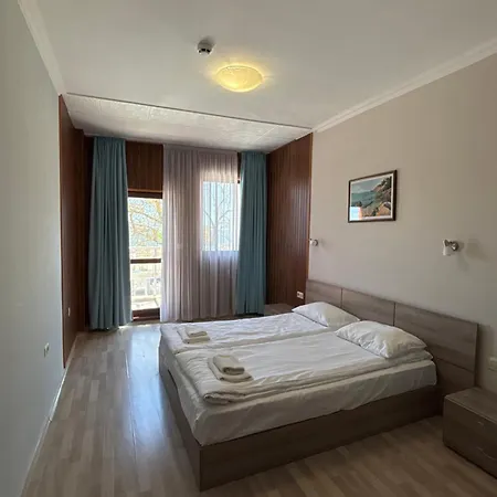 Izvora Front Апарт-отель 4*