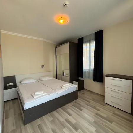 Izvora Front Апарт-отель