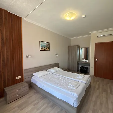 Appart hôtel Izvora Front 4*