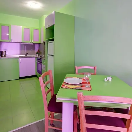 Aparthotel 1-st Line Izvora Sea View On Golden Sands