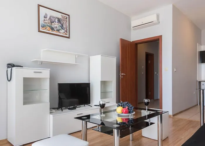 アパートホテル Izvora Front ゴールデンサンド