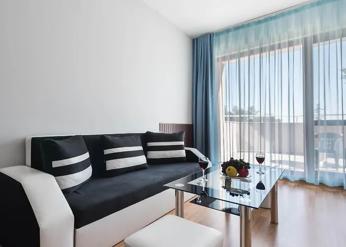 Izvora Front 3* ゴールデンサンド