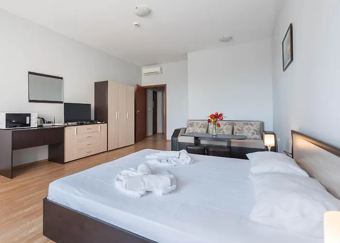 Izvora Front 3* ゴールデンサンド