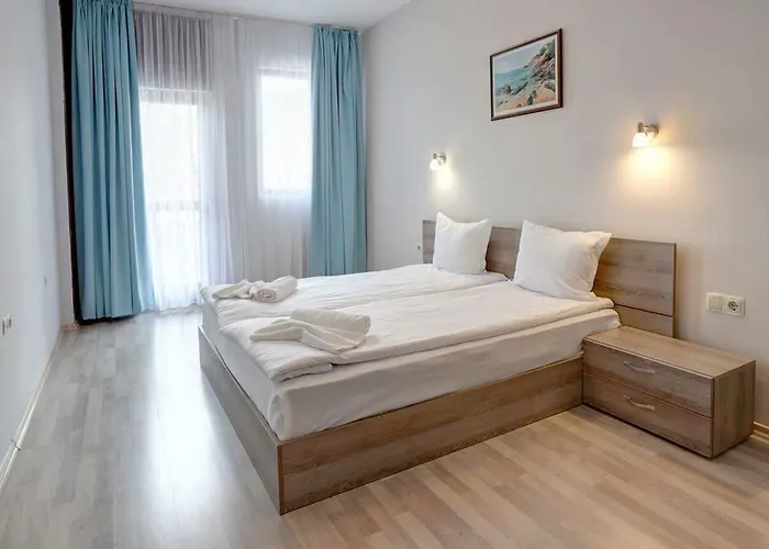 Izvora Front 3* ゴールデンサンド