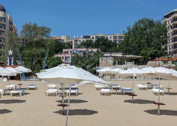 Izvora Front アパートホテル 3*